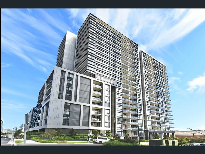 Near New luxury Two Bedroom Apartment