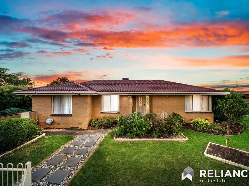 Walk To Pacific Werribee -Investor | First Home Delight (STCA)!!