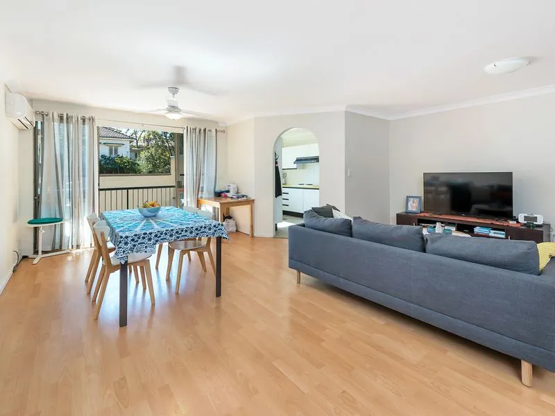 UNQIUE SIZE, CONVENIENT LOCATION, AIR CONDITIONING!