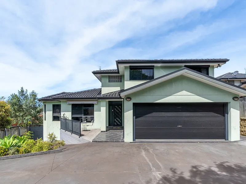 Spacious family home nestled in Tranquil sought-after location of Figtree.