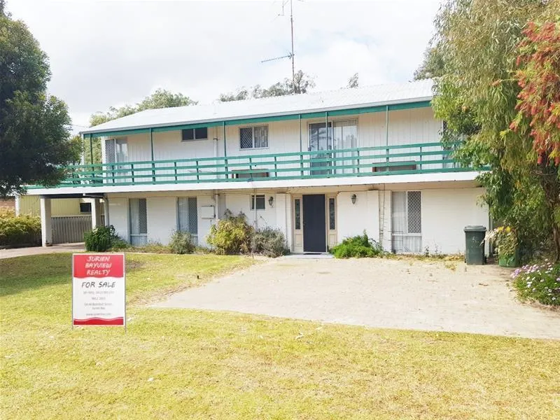 5 Bedroom Home on Coastal side