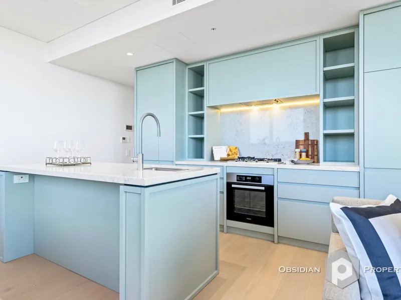 'Tiffany and Co' Themed 2 Bedroom with City Skyline Views