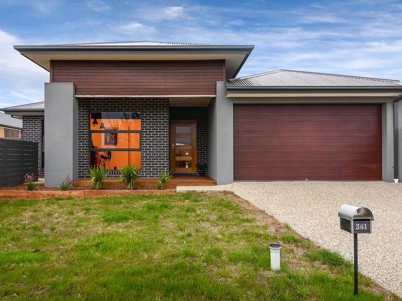 Gorgeous Contemporary Home In Blue Chip Location