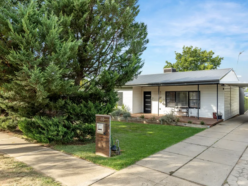 FULLY RENOVATED HOME ON 929m2 BLOCK