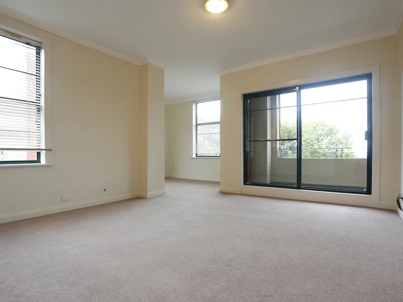 Spacious and bright updated proeprty