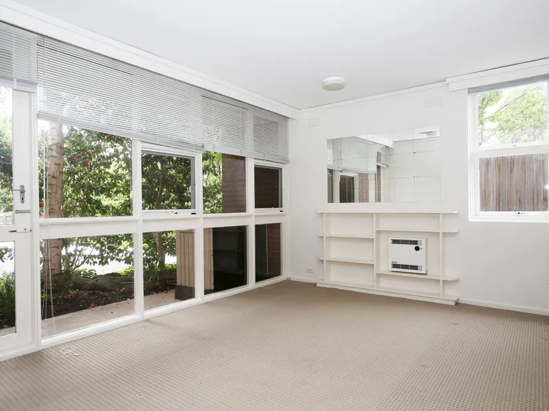 Spacious apartment in fantastic location!