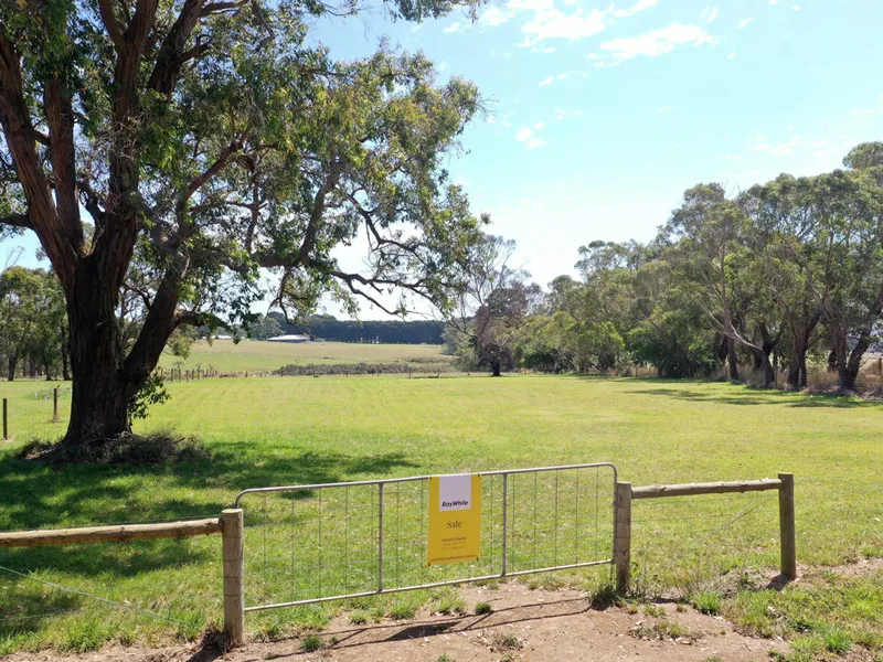 Corner Allotment with Sweeping Rural Views