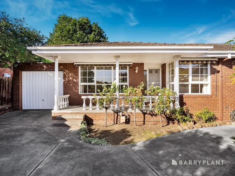 Charming Balwyn Unit: Modern Comfort in a Picturesque Setting