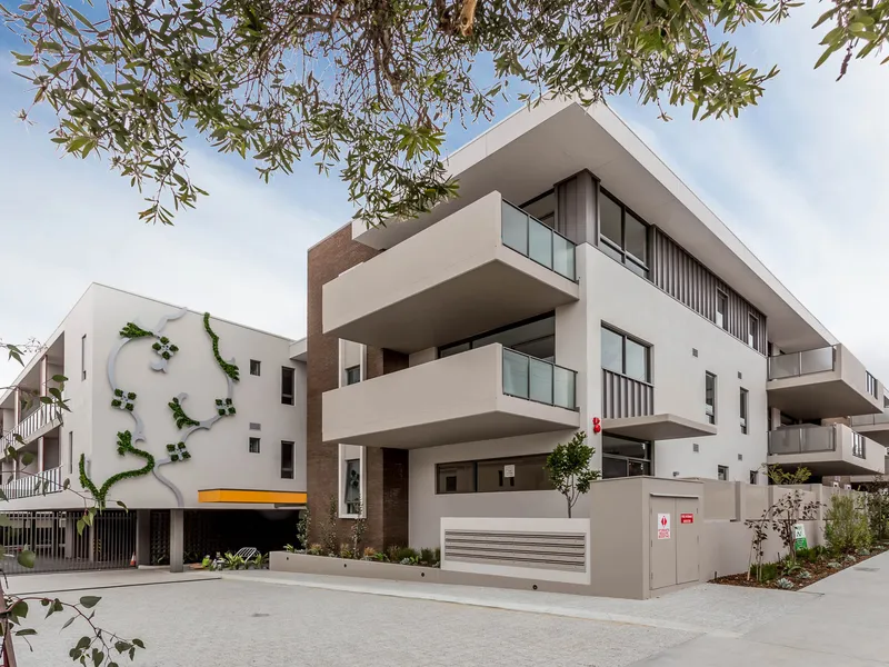 SUPER APARTMENT - GREAT LOCATION!!