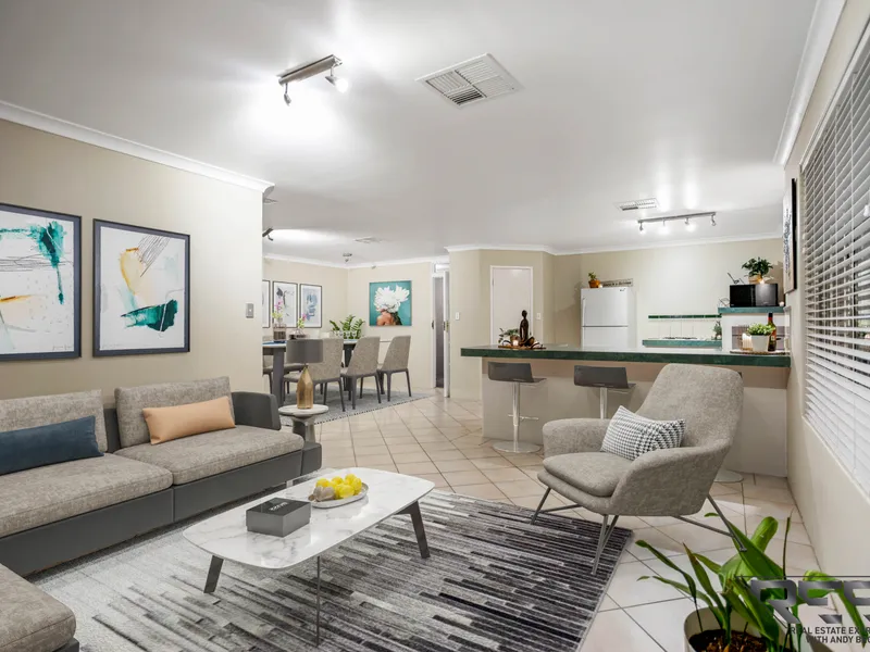 LARGE FAMILY HOME - BIG BLOCK - WORKSHOP