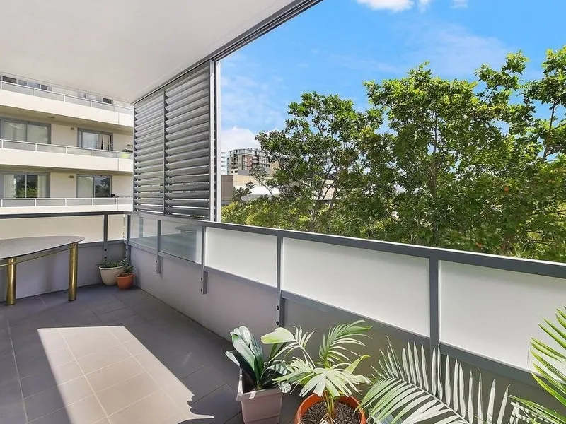 DEPOSIT TAKEN BY RICHARD MATTHEWS REAL ESTATE