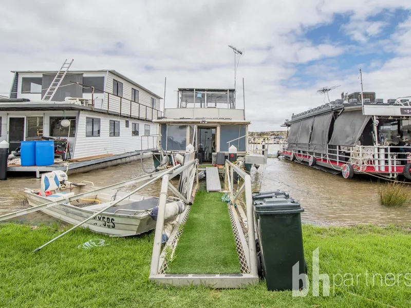 Quality Marina Berth in Mannum Waters!