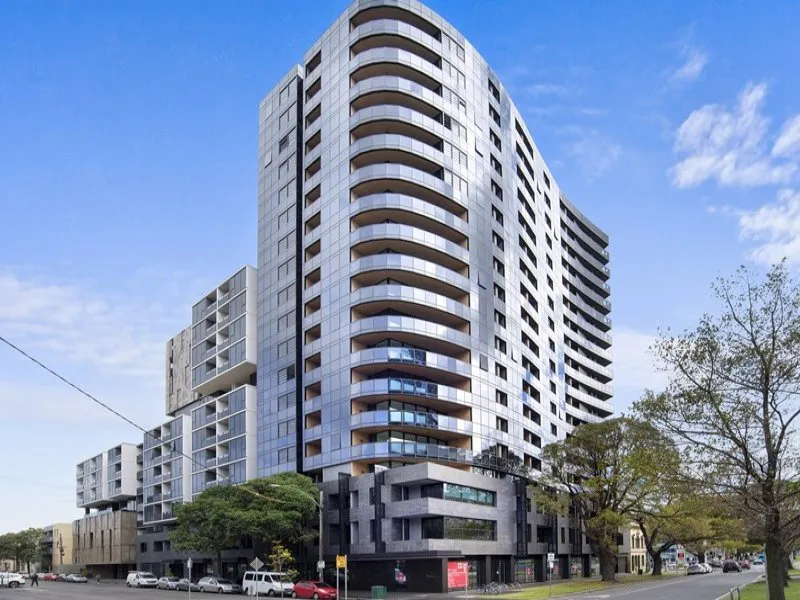 Quality Apartment - Superb Location in North Melbourne!