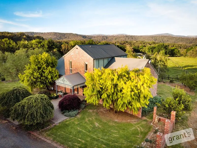 Indulgent 16 Acre Lifestyle Escape in Tonimbuk