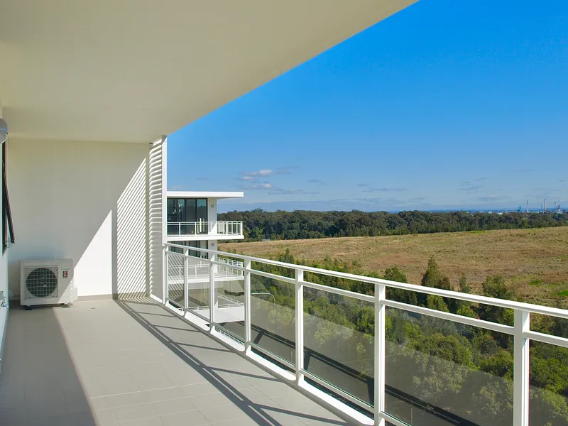 Corsica - Freshly painted top floor two bedroom with sweeping uninterrupted views