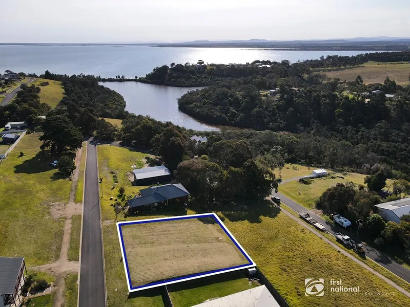 SPREAD YOUR WINGS AT SEAGULL AVENUE