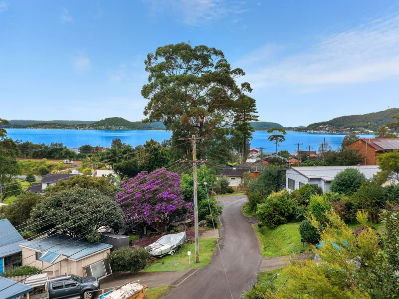 Picturesque water views from Green Point to Saratoga