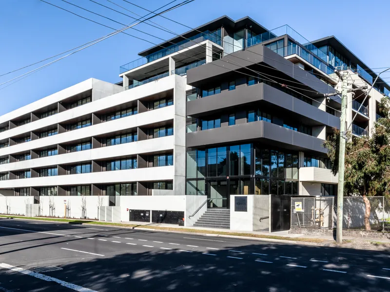 Spacious Two Bedroom Apartment For Lease