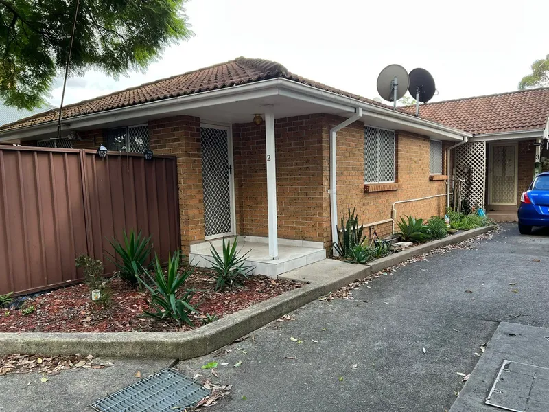 CLOSED TO ALL AMENITIES!!!!