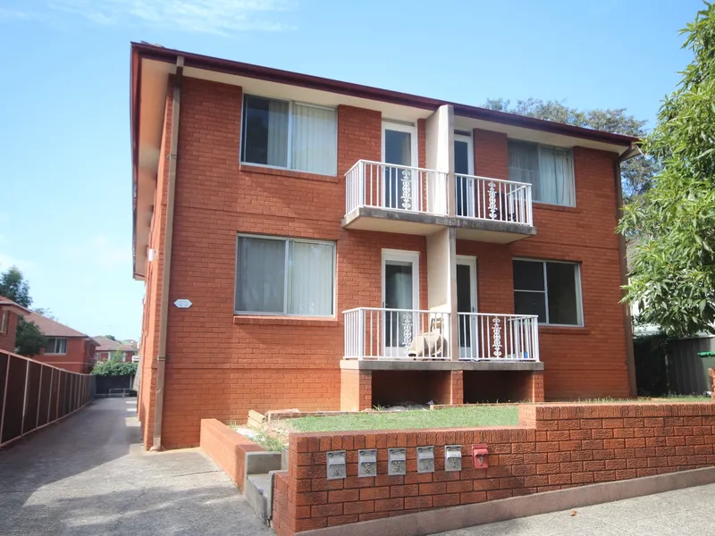 Well Maintained, Spacious Two Bedroom Apartment
