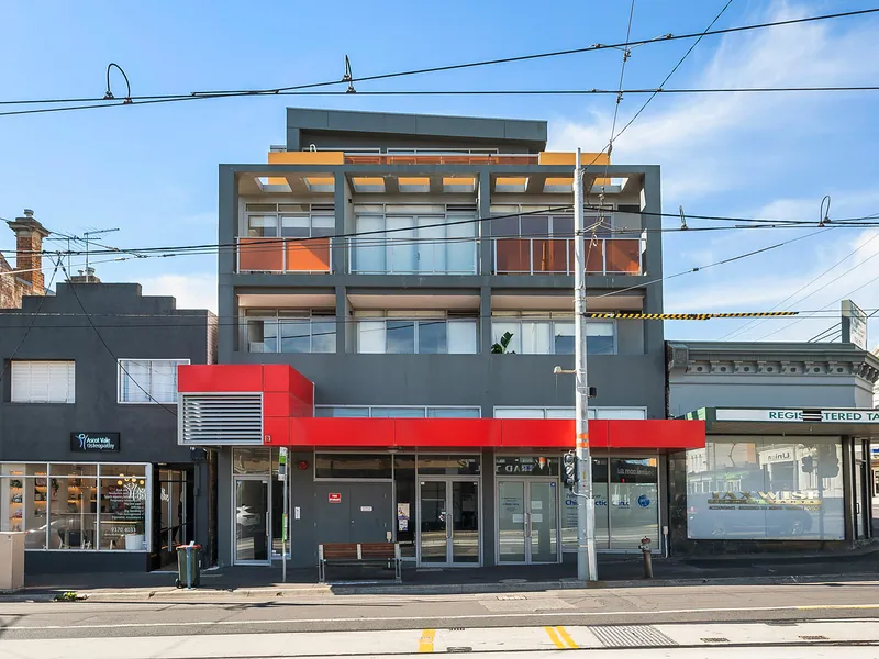 STYLISH STUDIO IN CENTRAL LOCATION