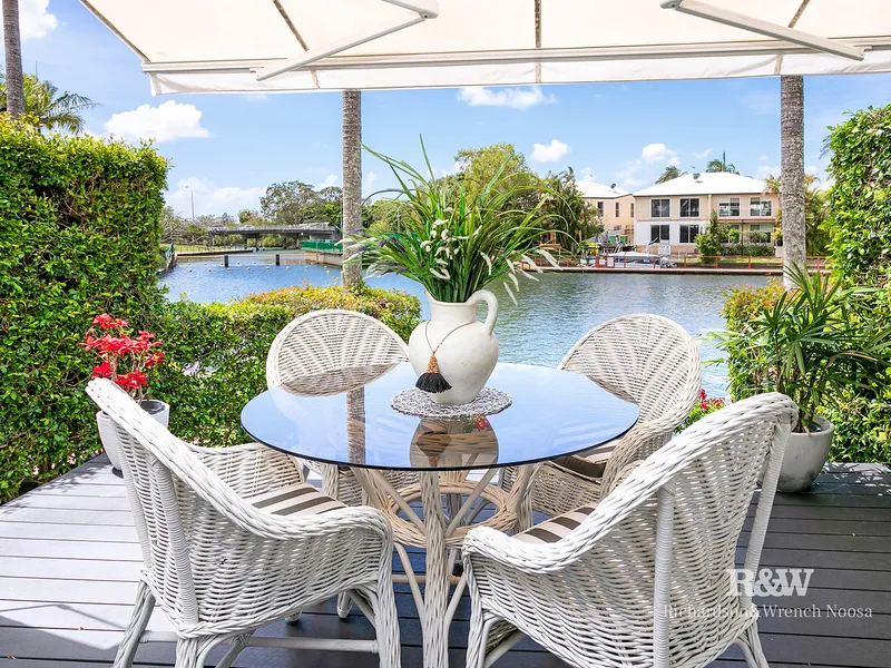 European Waterfront Townhouse in Prime Position