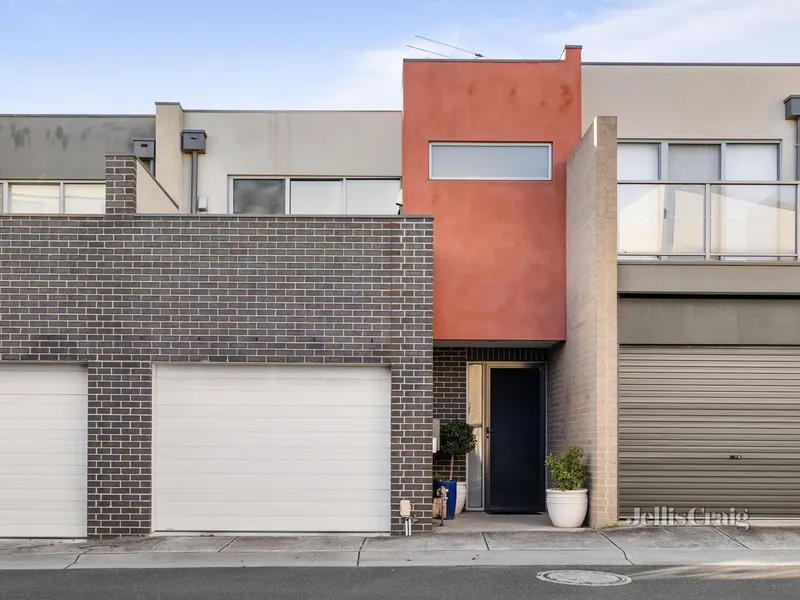 Oversized Quality on Its Own Title