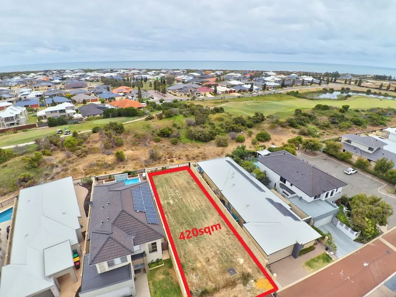 Quiet Hideaway On The Golf Course