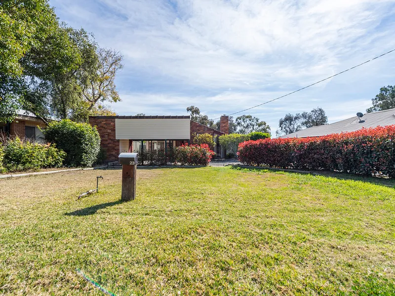 LIGHT FILLED FAMILY HOME WITH GREAT OUTDOOR ENTERTAINING