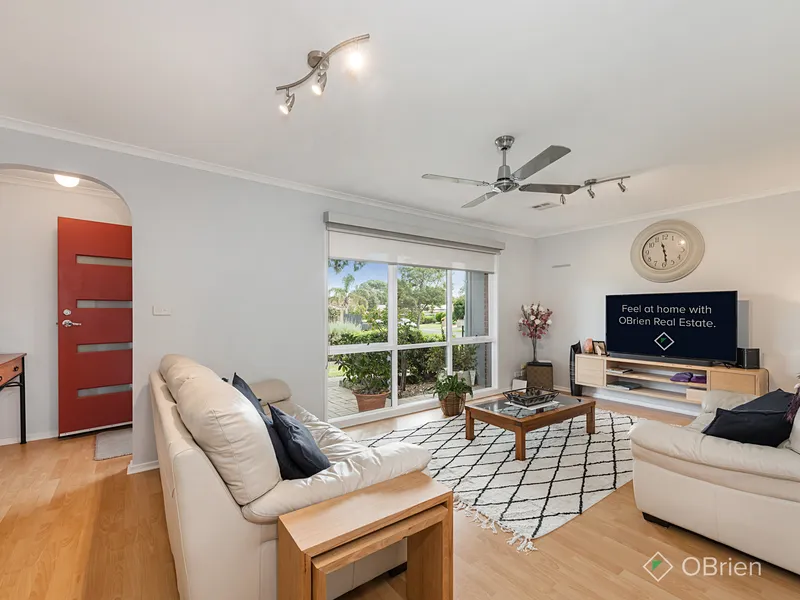 Urban oasis with external studio/home office