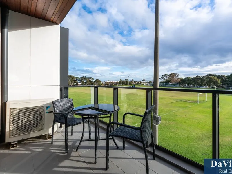 Sleek and Stylish Apartment Near Monash University