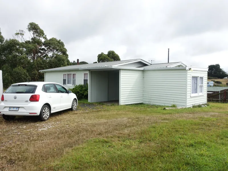 Fully Furnished 3 Bedroom Home