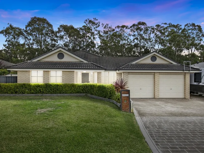 Ultimate lifestyle retreat with sparkling in ground pool