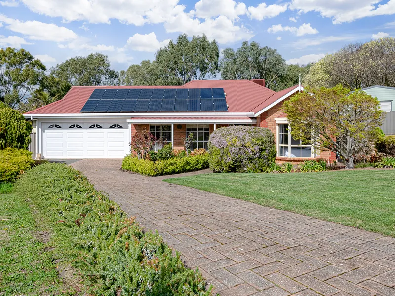 Modern and Convenient Living in Trott Park