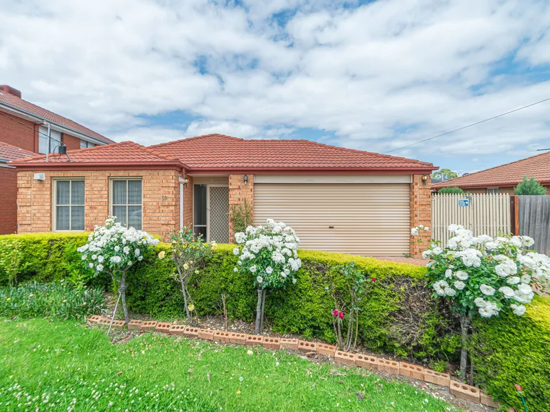 Value-Packed Lifestyle/Investment Opportunity!