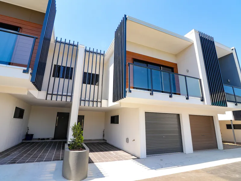 FOUR BEDROOM TOWNHOUSE IN SOUGHT AFTER ESTATE