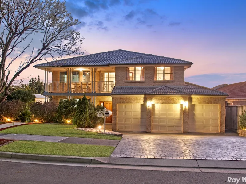 Huge 896sqm block. Must Be Sold!!!