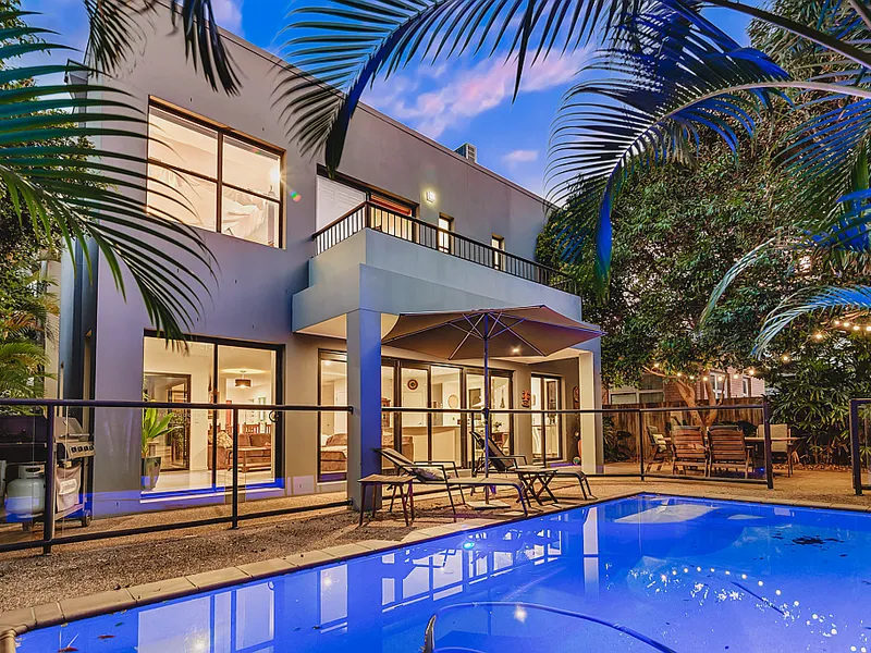 Furnished Beachside Home