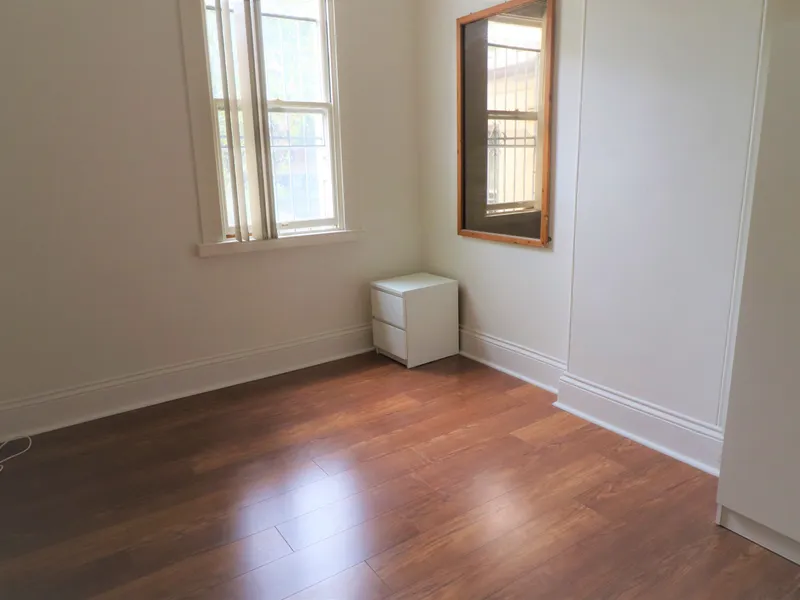 CONVENIENT LOCATION! SPACIOUS TWO BEDROOM UNIT