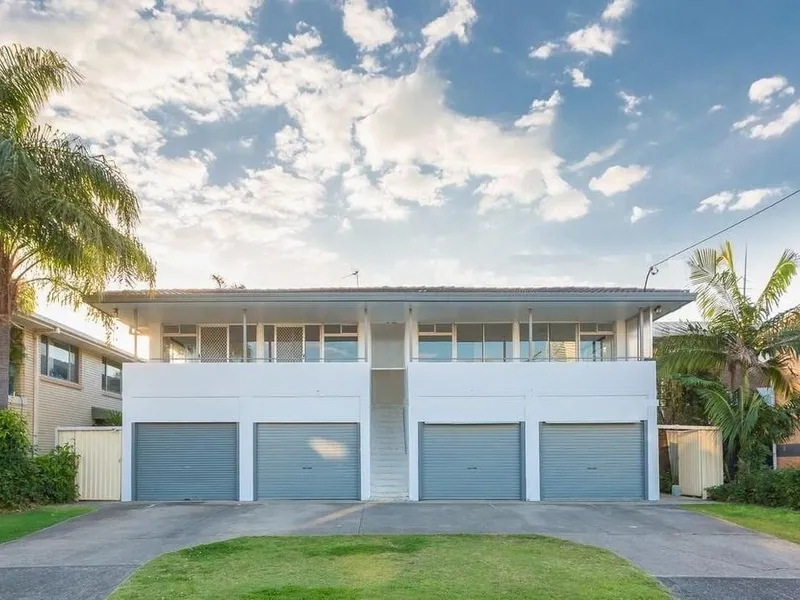 2 Bedroom 1 Bathroom Unfurnished Unit !