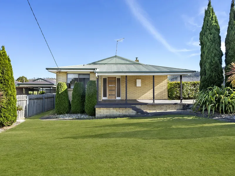 Relax on the River at Reibey 