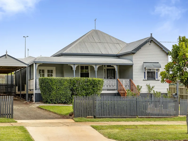 IMPRESSIVE CHARACTER HOME IN HEART OF SOUTH TOOWOOMBA