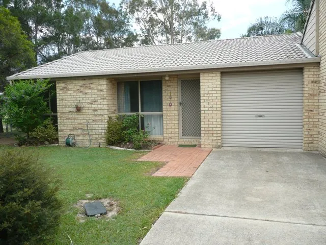 2 Bedroom Duplex with Pool & Tennis Court in Complex