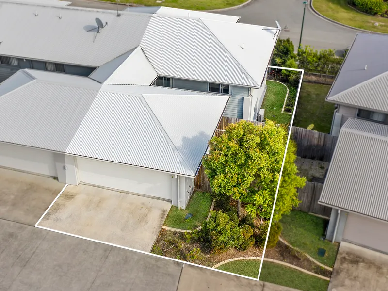 Modern and Bright - All you want in a townhouse!