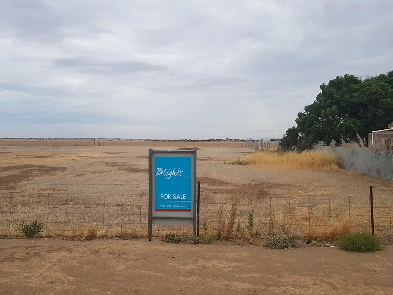 OVER 3,000  m2 & 3 TITLES