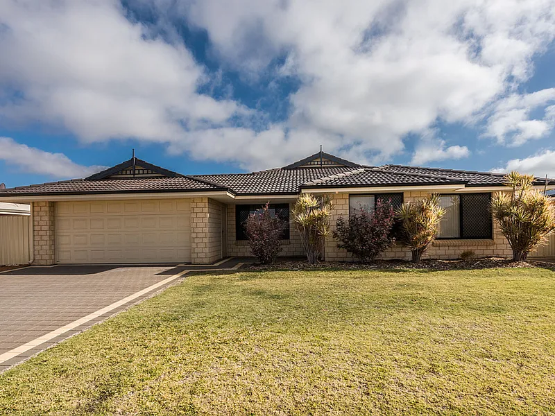 **   NEW LISTING  - WANDINA    **