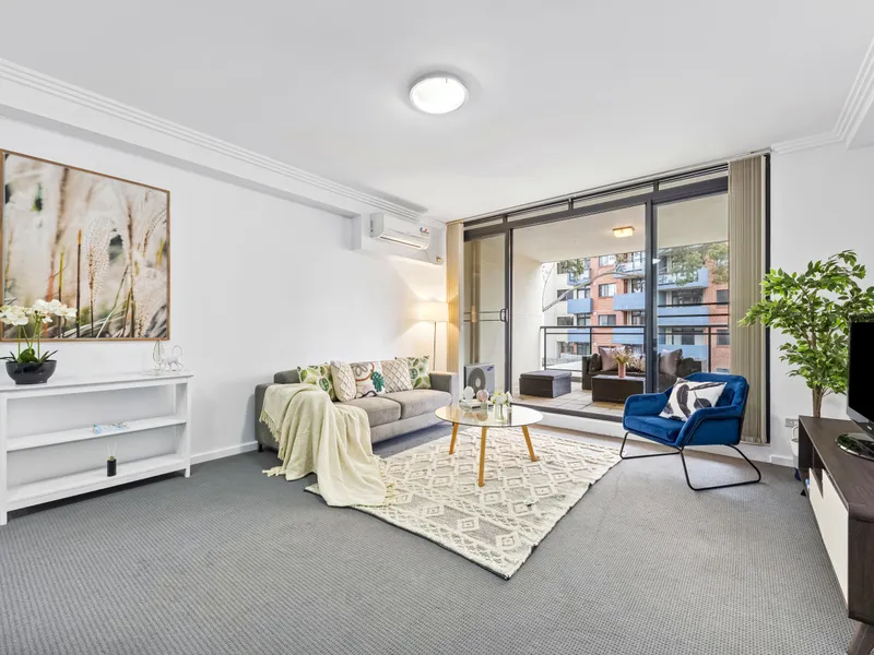 SPACIOUS THREE BEDROOM APARTMENT IN A PRIME LOCATION!