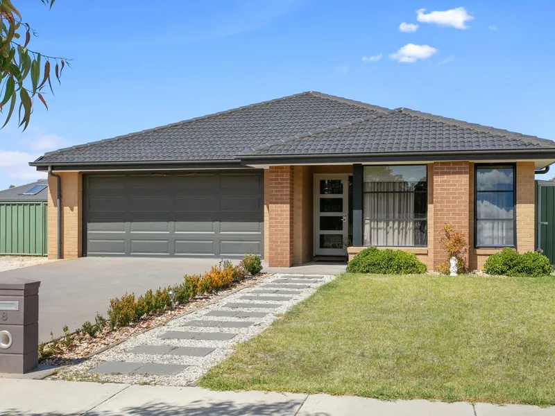 Open Plan with Entertaining Elegance