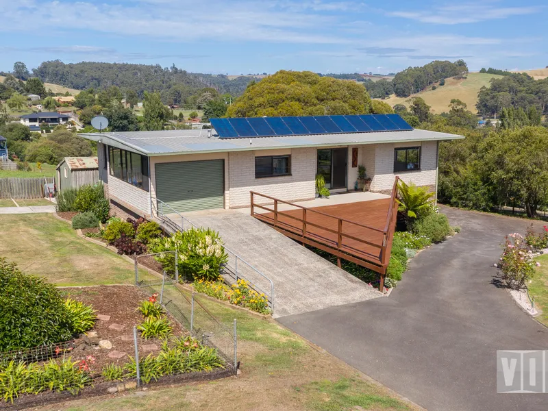 Large family home, huge block and great location!