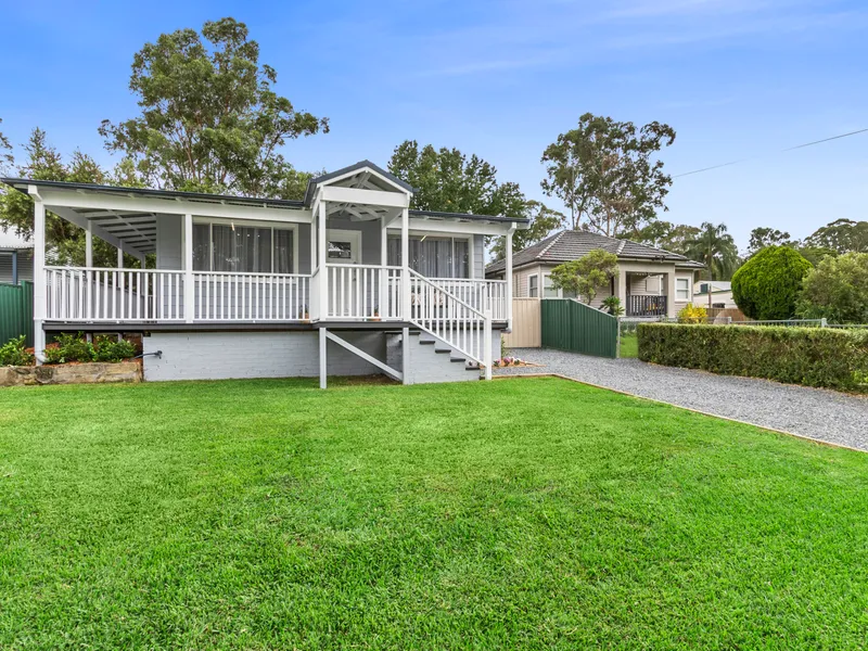 Charming cottage with side access to shed